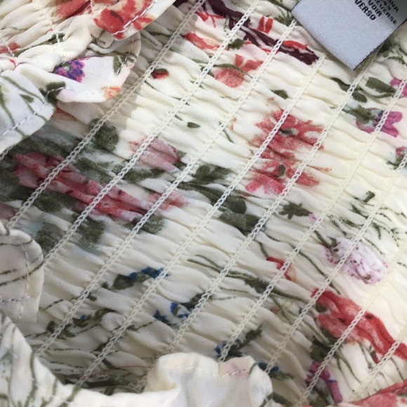 Cottage Core floral boho blouse Paraphrase gathers and long sleeves ruffle cuffs - Picture 7 of 11